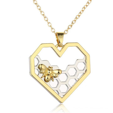 Fashion Necklace In Acrylic Jewelry heart Necklace In Yellow Gold